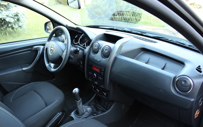 Dacia Duster cena 42800 przebieg: 153000, rok produkcji 2016 z Orzesze małe 466